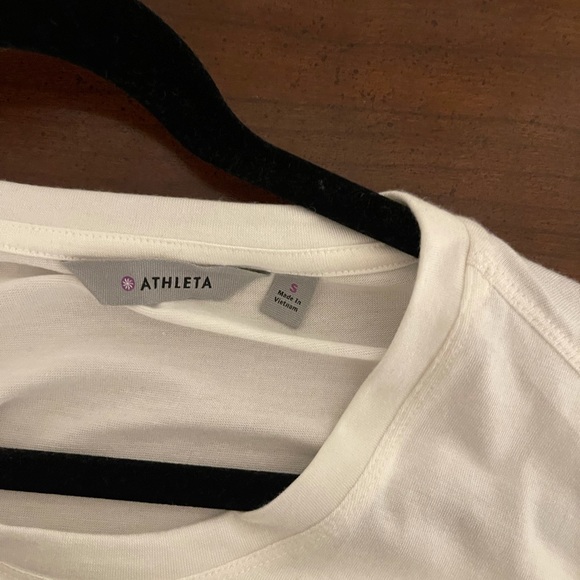 NWOT Athleta Cloudlight Longsleeve tshirt -SIZE Small - Picture 2 of 4
